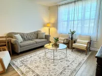 Upscale Cozy 2-bedroom apartment with AC, WiFi Hotels in Passaic