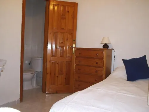 Knus 2-slaapkamer Appartement met Prachtig Uitzicht en Zwembad!