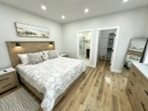 3-bedroom house in charming Dennis minutes to Corporation Beach. Relax & unwind.