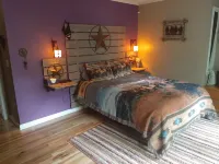 Charming 3-bedroom cabin with WiFi, AC in serene La Grange