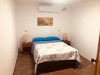 Cozy 1-bedroom apartment with AC and WiFi in charming Crucita Hotels in 