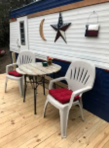 Texas Hill Country Vintage Caravan Glamping Hotéis em 