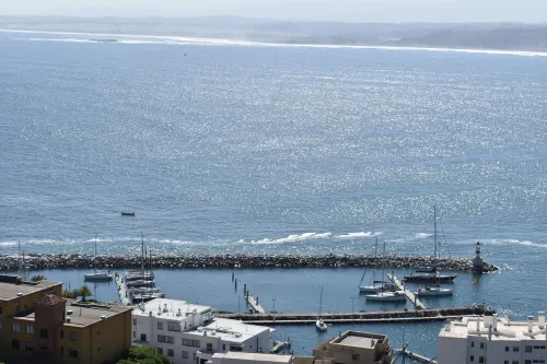 Studio with direct sea view and 2 bedrooms and fitness room, WiFi in Concón