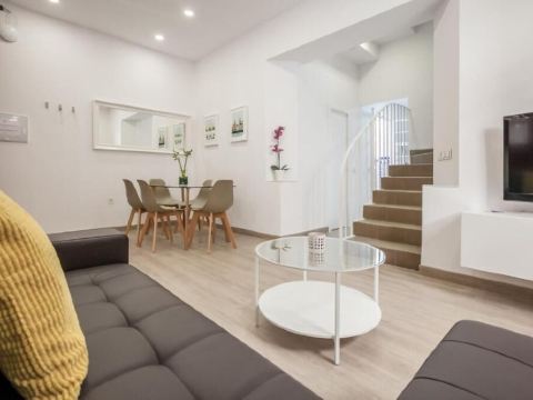 Mint Center Luxury Duplex