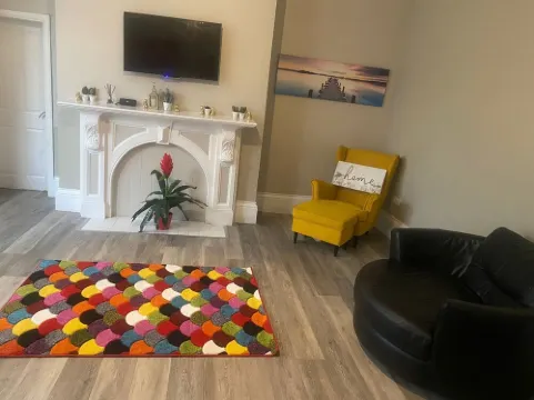 Boutique Room in Wakefield City Center