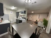 King Bed 2BR Unit Free Parking