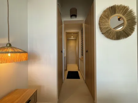 In the heart of a port. Newly renovated apartment Marina view