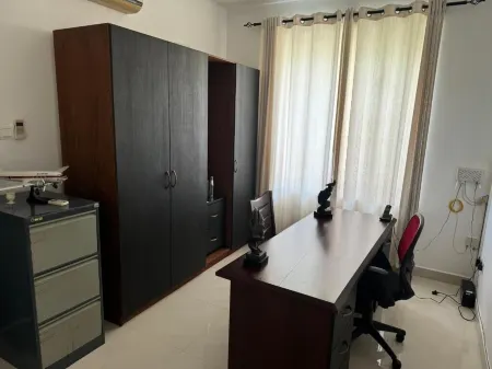 Three bedroom, three bathroom house with all the amenities, shared swimming Pool