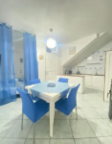 Tiffany Holiday Home 5 minutes walk from the beaches Is your Best Decision! 拉科阿梅諾酒店