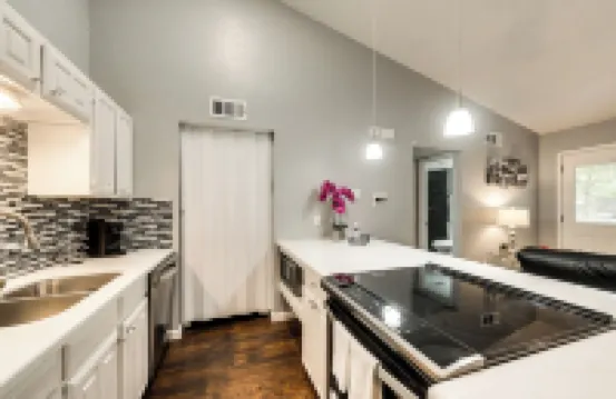 25% OFF I54 - 1BD Apt, HWY161/183 - DFW South Irving