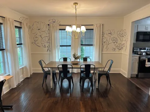 The Westfield - Cozy Downtown Greer Retreat