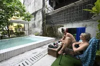 Poolside by Mingle - Party Hostel with Private Pool