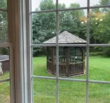 Private 5-Acre Farmhouse Retreat; Full Kitchen Fire Pit Office Pets OK  BBQ WiFi