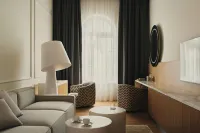 Hotel Blow Up Hall