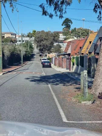 City Family-Friendly home Отели рядом со станцией City West Station