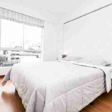 DEPARTAMENTO 1 DORMITORIO CALLE LAS DALIAS UNA CUADRA DE LARCOMAR /HOTEL MARRIOT Rooms