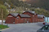 Beautiful T3 in chalet for 6 people, 2 bedrooms, all comfort, private parking.