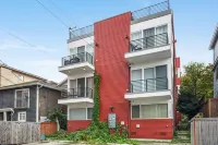 Private Rooftop Patio with Skyline View - Modern Chic Sanctuary Hotels in Eastlake