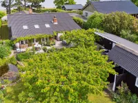 "Varma" - 25m from the Sea - Homestays