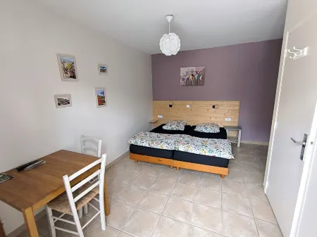 Le Mas des 3 Anes Отели в г. Сен-Сюльпис