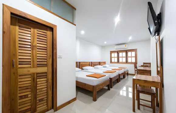 通帕蓬之居旅館