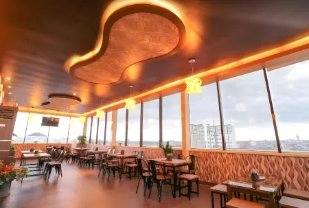 Hotel Remcy Отели рядом с достопримечательностью «Harian Kompas»