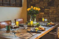 The Dogwood Inn - breakfast