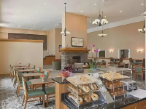 White River Inn & Suites Hotels in Hartford