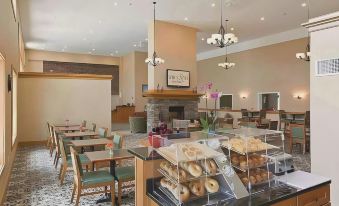 White River Inn & Suites