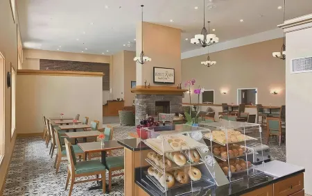 White River Inn & Suites