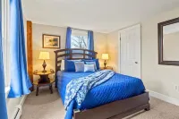 Civil War Era Home, w/King Bed, Near Conesus Lake 1st FL Bed Rm & Hot Tub