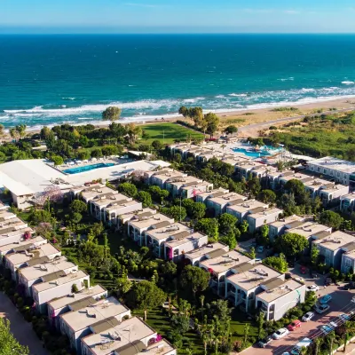 Doramar Resort Aqua Tatilkoyu Hotels near A T A K E N T S U S A N O Ğ L U