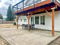Bright & ultra clean family friendly home minutes from Autzen Stadium