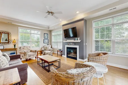 Beacon Court Condo F Отели в г. Дуглас