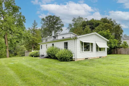 Pennington Home w/ Deck ~ 9 Mi to Princeton! - 3-نجوم