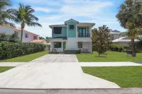 The Dream Delray/ 4 Br En-Suite Pool Home - شرفة