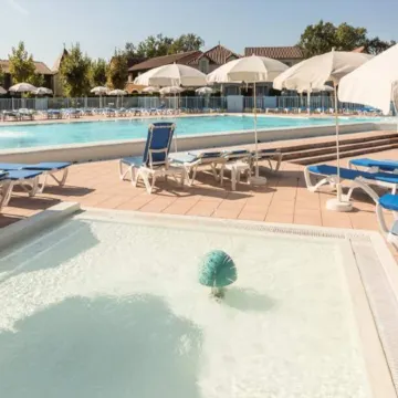 4 Room House 8 People - Prestige