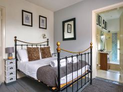 Cottage in Crimplesham with Games Room & Garden