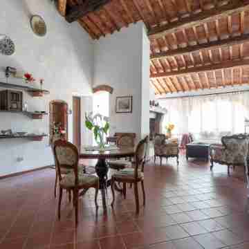 Nice apartment with swimming pool Rooms