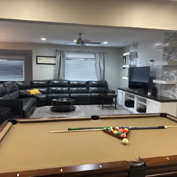 Convenient functional quiet 5 bedroom 3 bath home in Clive.