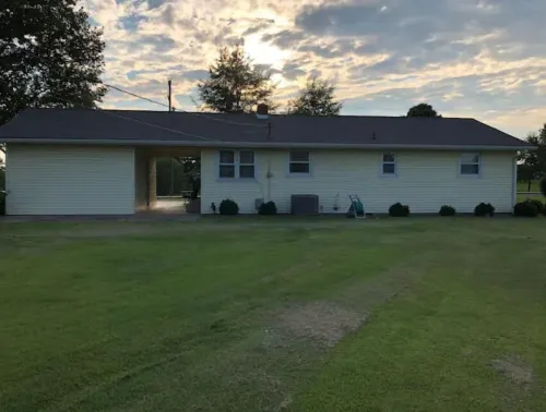 Chestnut Street Retreat Hotels in Patoka Township