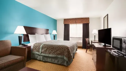 Days Inn & Suites by Wyndham Conroe North in Conroe