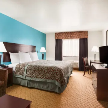 Days Inn & Suites by Wyndham Conroe North