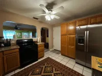 Cozy 2 Bed, 1 Bath cottage close to Downtown Sarasota and the Beaches