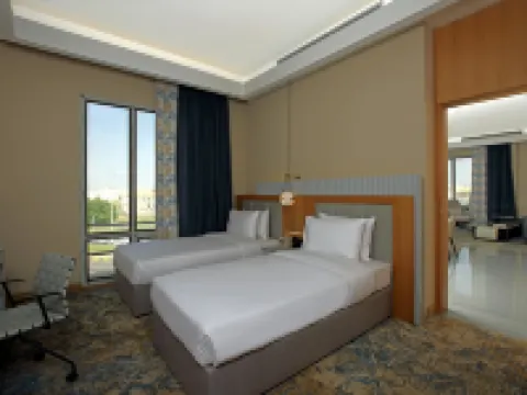 グランドプラザホテル - ジザン ジーザーンのホテル