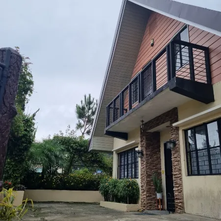 Zya Transient House