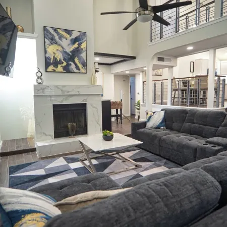 3-bedroom Modern House, recently renovated and upgraded with smart lighting