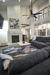 3-bedroom Modern House, recently renovated and upgraded with smart lighting - Boutique
