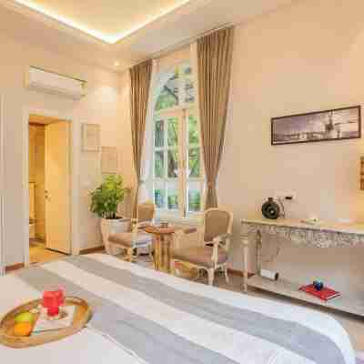 Esh Cottages Birch | Hillside 4-BHK Hideaway With Lush Garden, Common Pool, & Gaming Zone Rooms