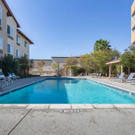 Holiday Inn Express & Suites MANTECA CITY CENTER by IHG